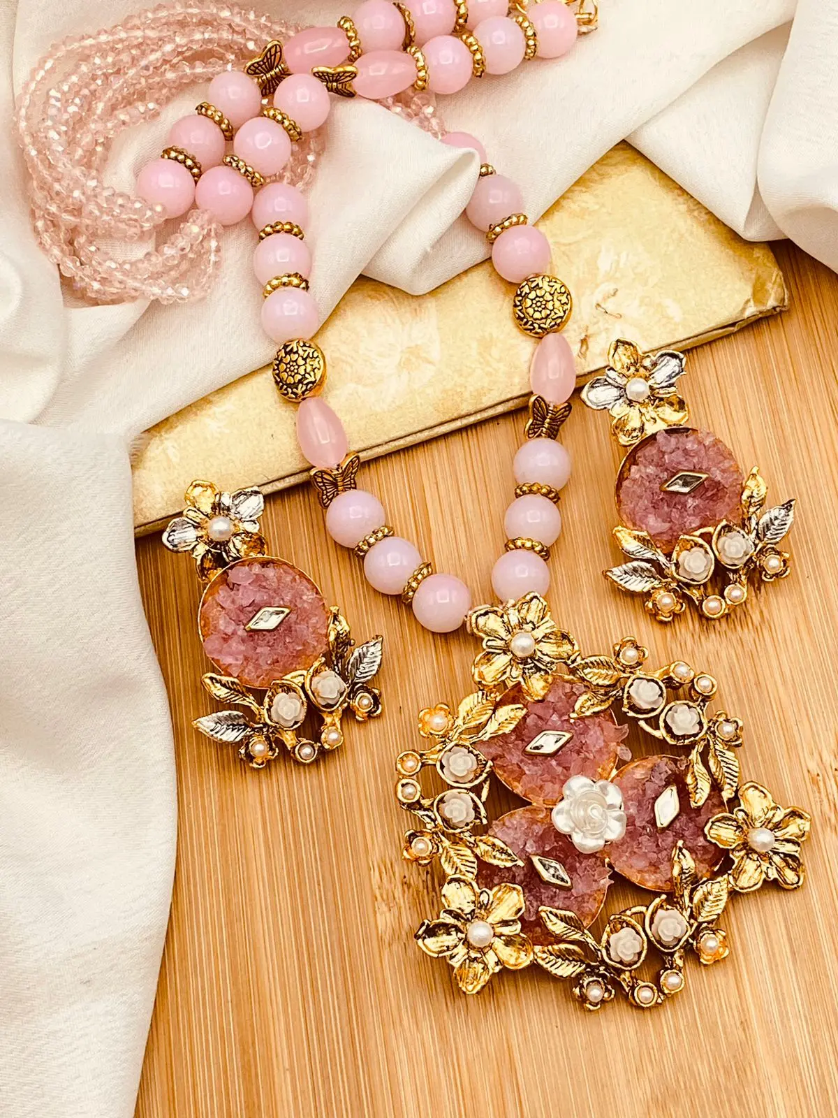 Crush stones flower Hand made Mala set NJ-1601 - Image 3