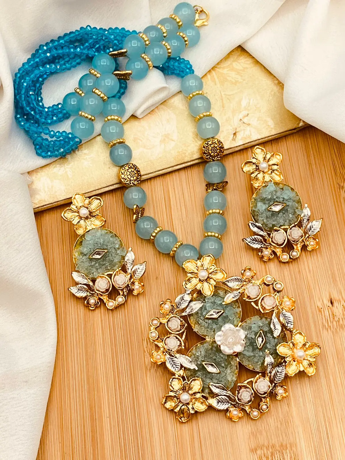 Crush stones flower Hand made Mala set NJ-1601 - Image 8