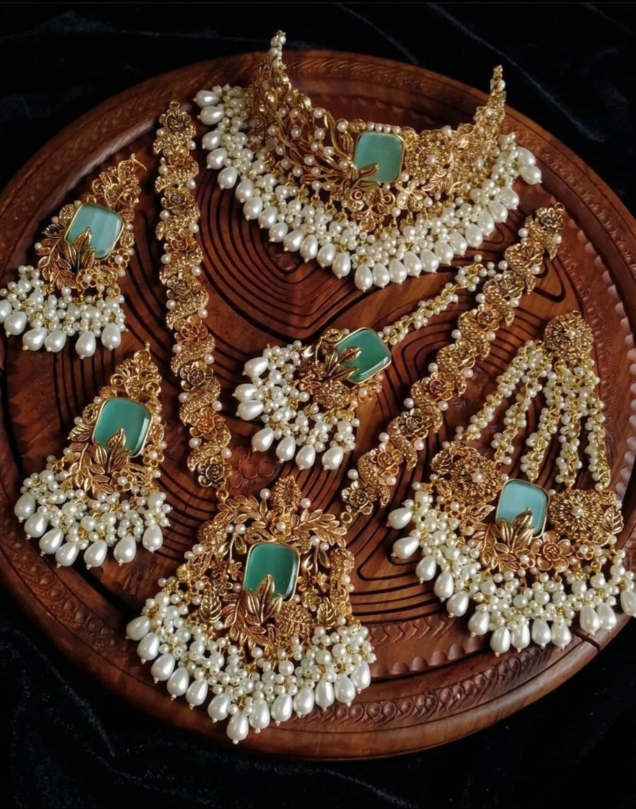 Designer hand made 6 pcs complete bridal set-2023 - Image 4